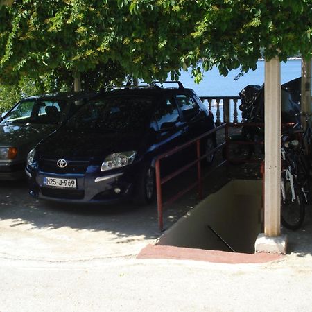 "Azzurra Apartments Molunat Kültér fotó