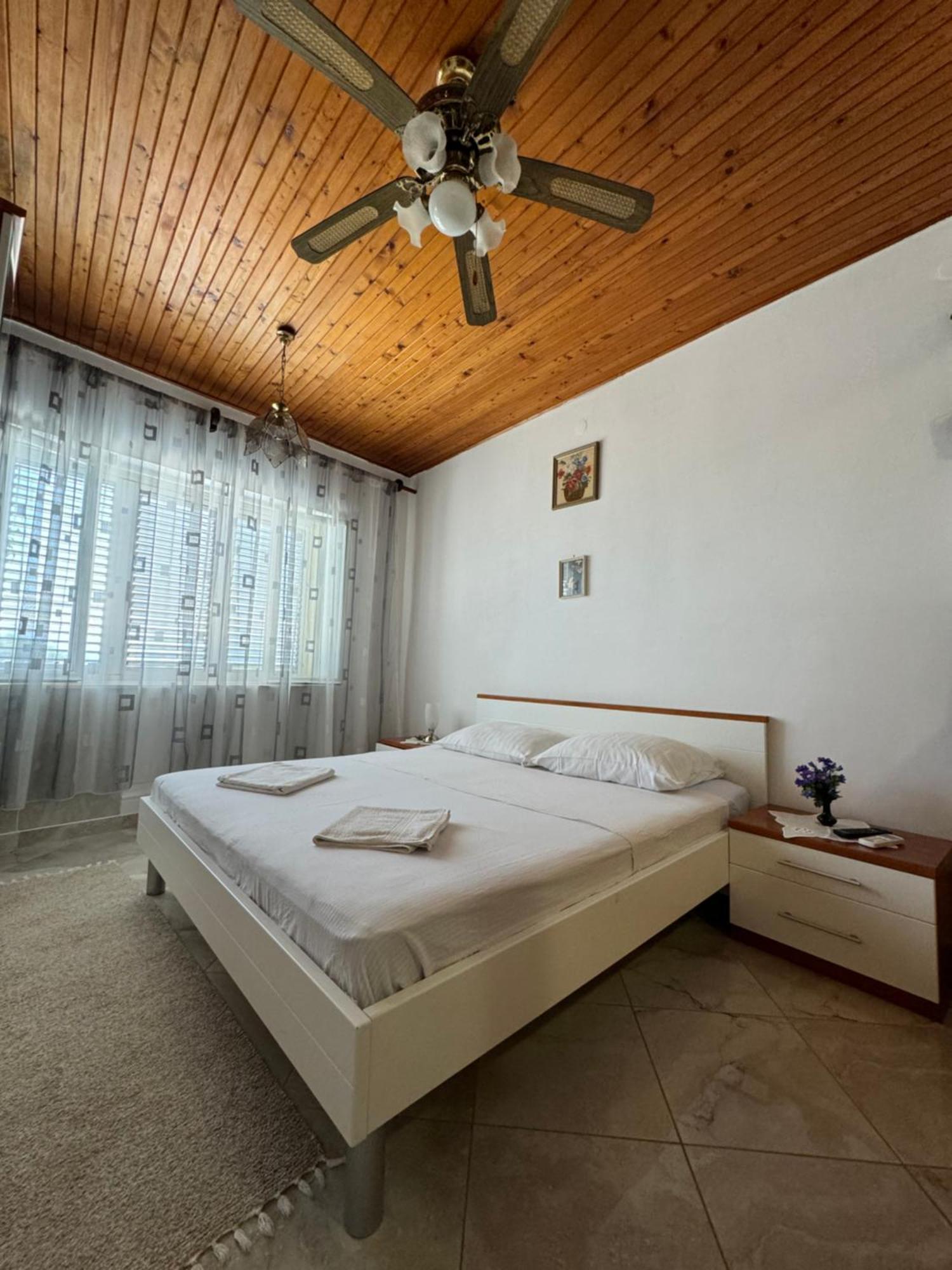"Azzurra Apartments Molunat Kültér fotó